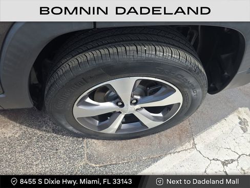 Used 2022 Jeep Cherokee Limited image 11