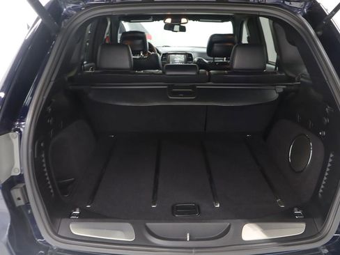 Used 2014 Jeep Grand Cherokee Limited w/ Luxury Group II image 18