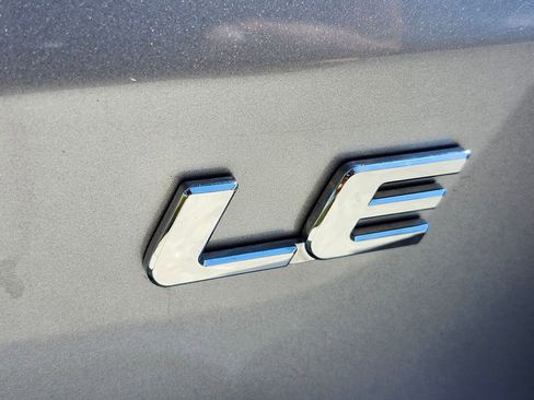 Used 2014 Toyota Sienna LE image 16