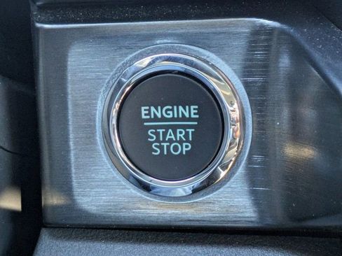 Used 2024 Ford F250 Lariat w/ Black Appearance Package image 24