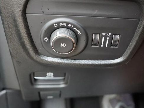 Certified 2024 Jeep Grand Cherokee L Limited w/ Luxury Tech Group II AWD/4WD image 27