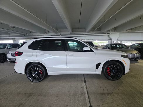 New 2026 BMW X5 sDrive40i w/ M Sport Package RWD image 4