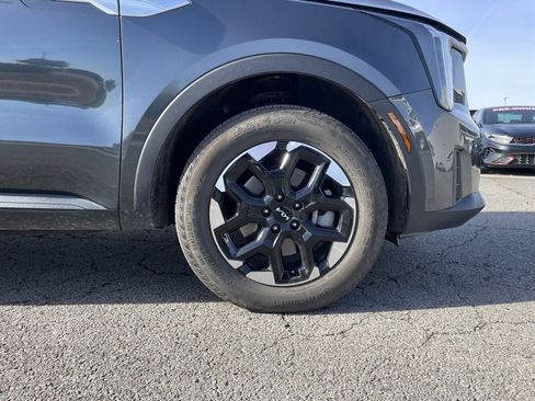 Used 2025 Kia Sorento S image 30