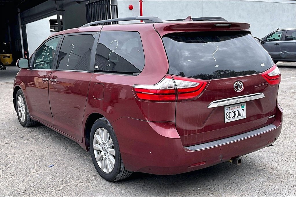 Used 2015 Toyota Sienna Limited FWD image 6