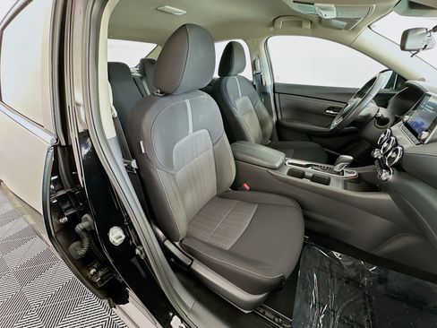 Used 2025 Nissan Sentra SV w/ All-Weather Package FWD image 28