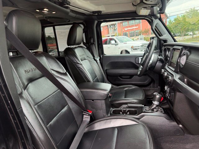 Used 2023 Jeep Wrangler Unlimited Sahara AWD/4WD image 31