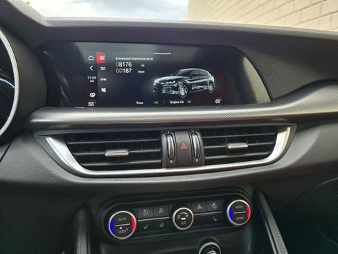 Used 2024 Alfa Romeo Stelvio Veloce AWD/4WD image 51