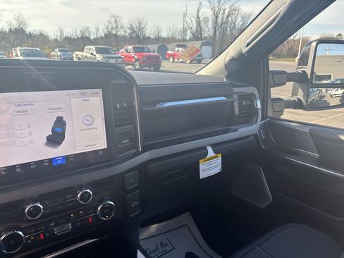 New 2026 Ford F250 Platinum image 23