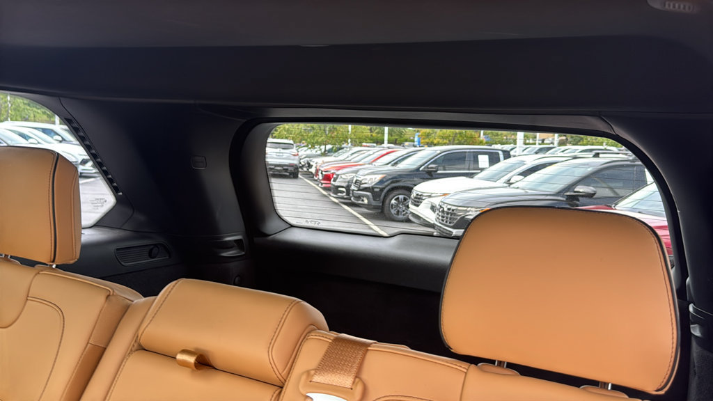 Used 2025 Jeep Grand Cherokee Summit AWD/4WD image 31