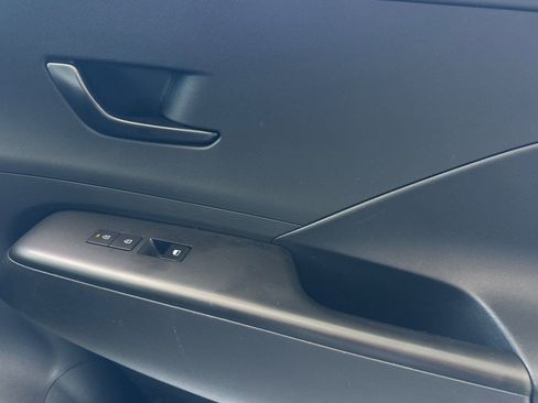 Used 2025 Hyundai Kona SEL FWD image 20