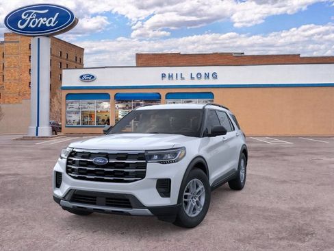 New 2026 Ford Explorer Active RWD image 2