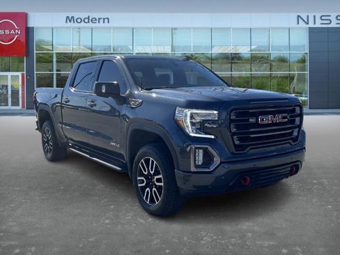 Used 2022 GMC Sierra 1500 AT4 w/ AT4 Premium Package image 3