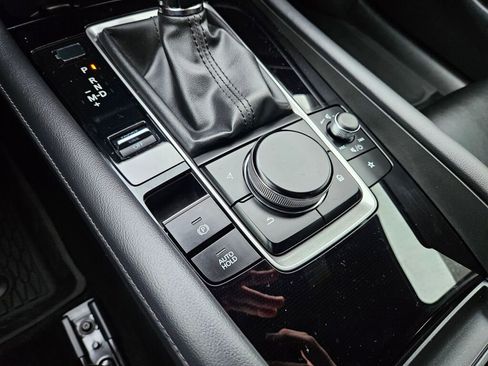 Certified 2025 MAZDA MAZDA3 s Sport image 22