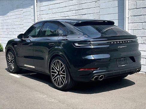 Certified 2024 Porsche Cayenne S AWD/4WD image 3