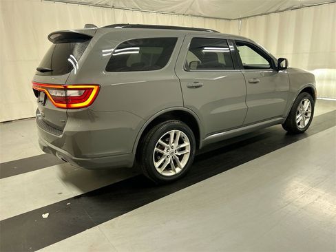 Used 2022 Dodge Durango GT image 2