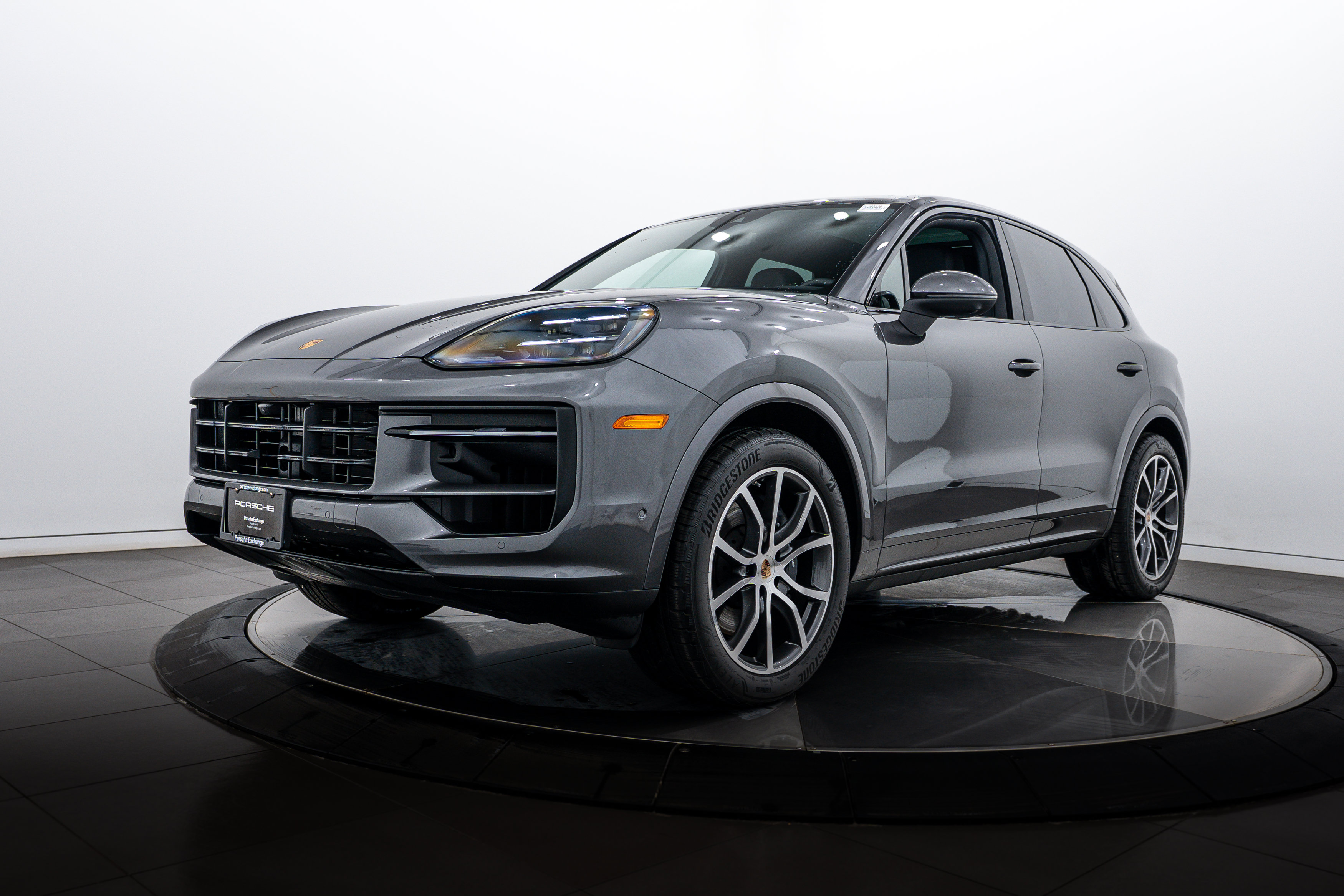 Certified 2026 Porsche Cayenne AWD/4WD image 1