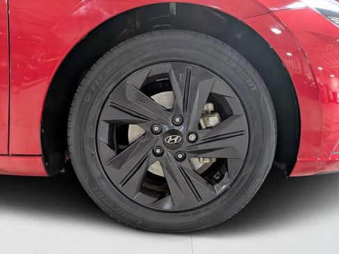 Used 2023 Hyundai Elantra SEL FWD image 10