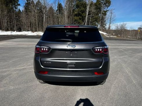 Used 2023 Jeep Compass Sport image 4
