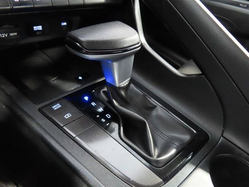 Used 2025 Hyundai Elantra Sport FWD image 25