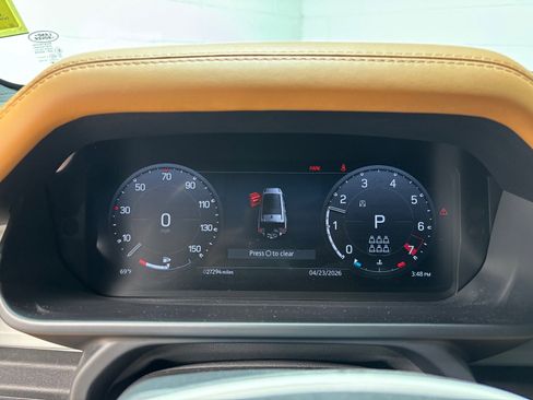 Certified 2023 Land Rover Defender 130 X-Dynamic SE AWD/4WD image 17