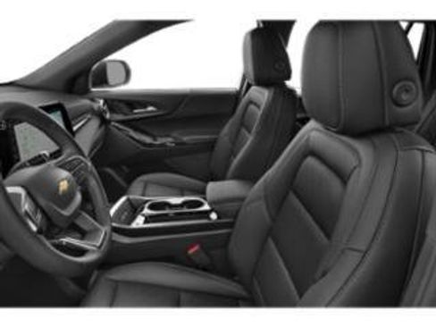 Used 2025 Chevrolet Equinox LT w/ Convenience Package II AWD/4WD image 4