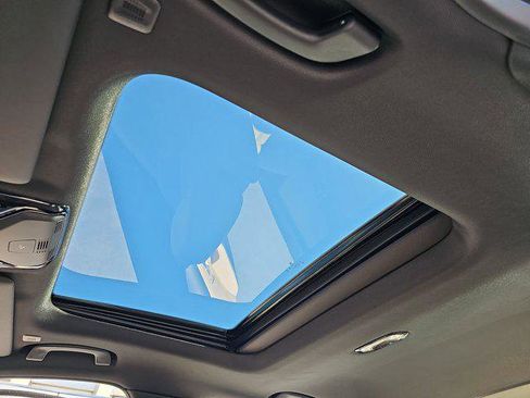 Certified 2024 BMW 330i Sedan w/ Premium Package image 29