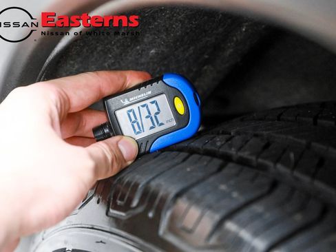 Used 2022 Nissan Rogue SV image 39