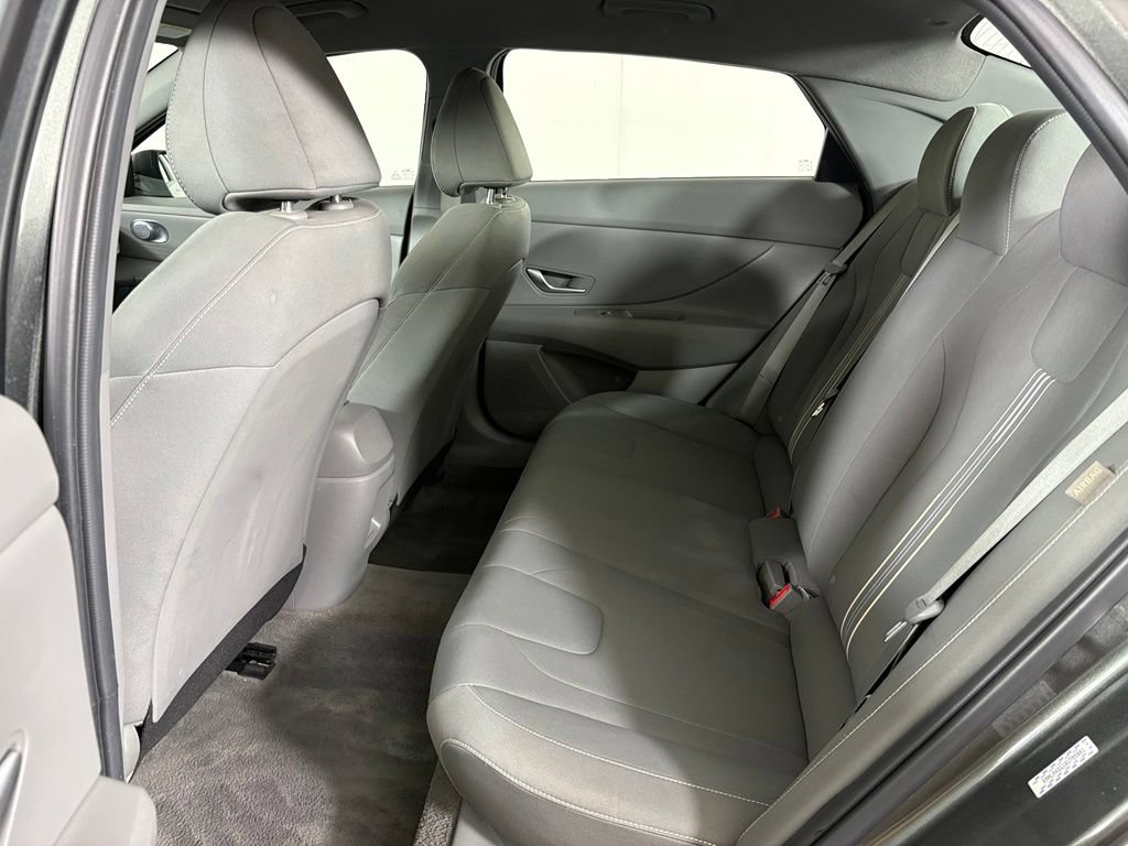 Used 2024 Hyundai Elantra SEL FWD image 37