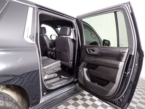 Used 2021 GMC Yukon XL SLT AWD/4WD image 36