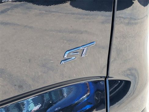 Used 2024 Buick Enclave Essence w/ Experience Buick Package image 29