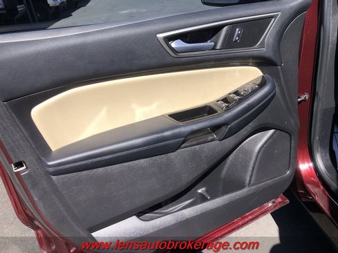 Used 2017 Ford Edge SEL w/ Equipment Group 201A image 9
