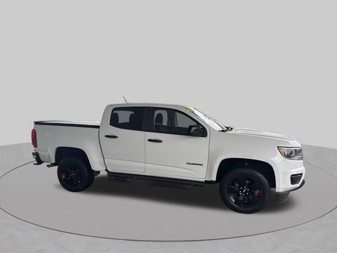 Used 2019 Chevrolet Colorado LT w/ Redline Special Edition RWD image 11