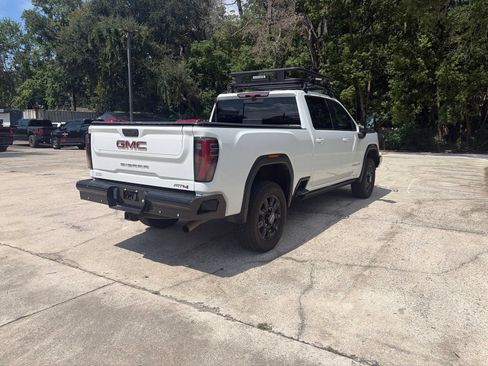 Used 2024 GMC Sierra 2500 AT4 w/ AT4 Premium Plus Package AWD/4WD image 6