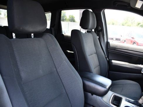 Used 2016 Jeep Grand Cherokee Laredo w/ Quick Order Package 23E AWD/4WD image 27