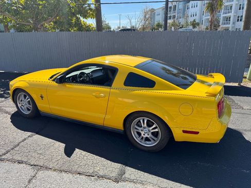 Used 2006 Ford Mustang Premium image 8