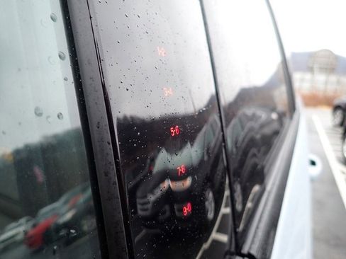 Used 2025 Ford Expedition Tremor image 14