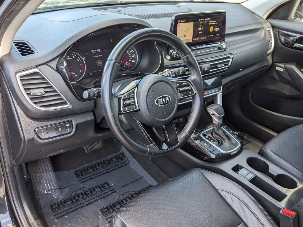 Used 2021 Kia Seltos SX w/ SX Sunroof Package AWD/4WD image 8