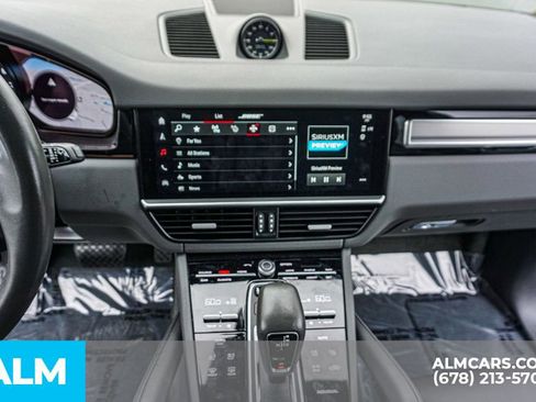 Used 2022 Porsche Cayenne Base image 40