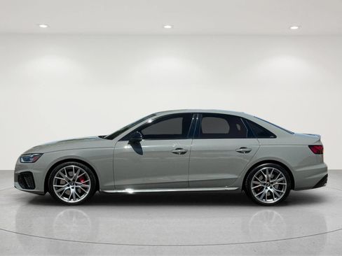 Used 2022 Audi S4 Premium Plus w/ Premium Plus Package AWD/4WD image 3