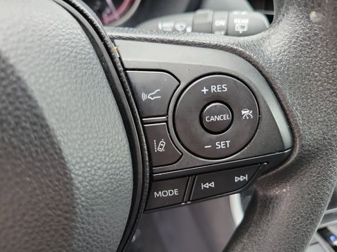 Certified 2025 Toyota RAV4 XLE AWD/4WD image 30