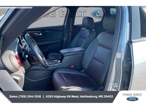 Used 2025 Chevrolet Blazer RS FWD image 18