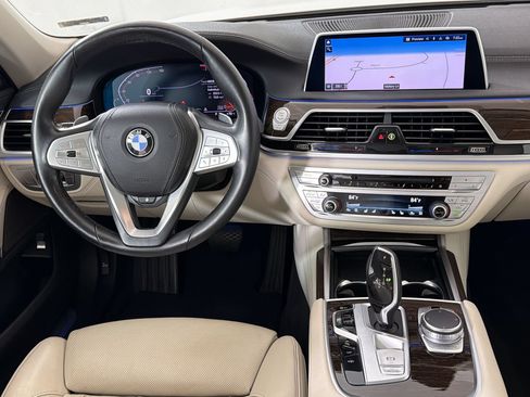 Used 2020 BMW 740i RWD image 17