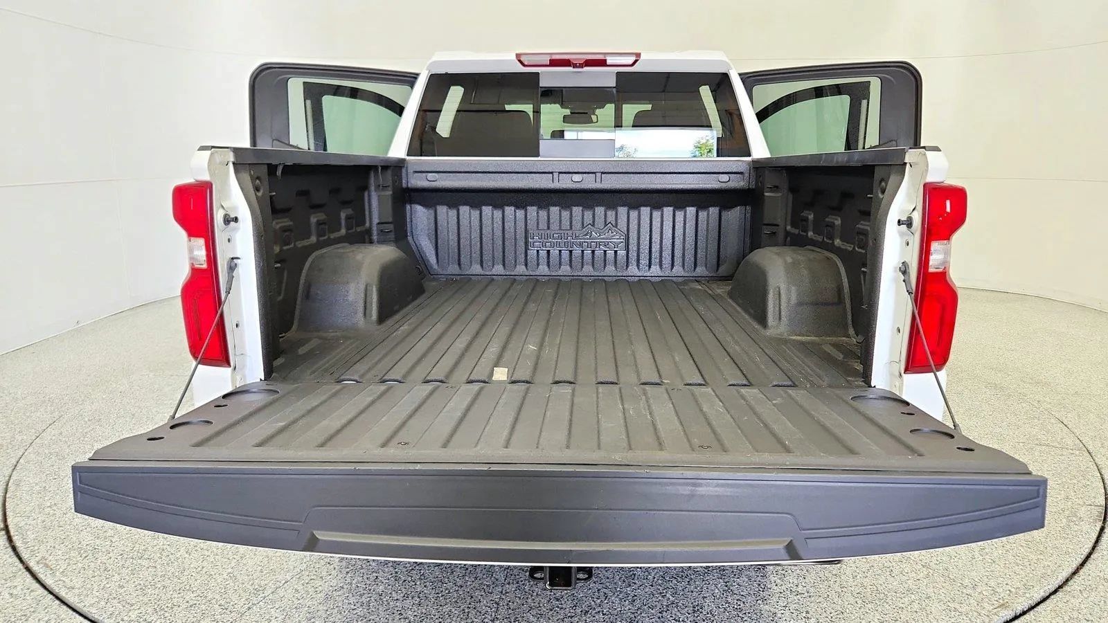 Used 2023 Chevrolet Silverado 1500 High Country w/ High Country Premium Package AWD/4WD image 41