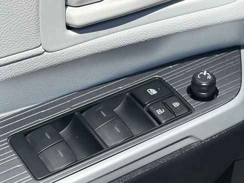 Certified 2026 Toyota Sienna LE FWD image 26
