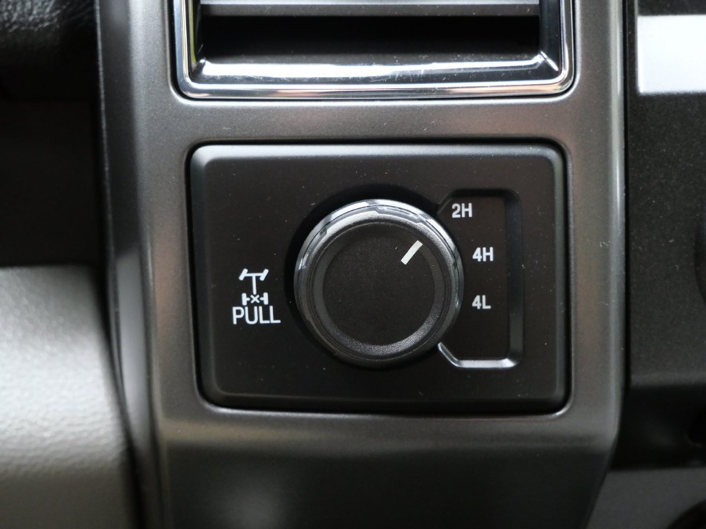 Certified 2018 Ford F150 XLT w/ Equipment Group 302A Luxury AWD/4WD image 26
