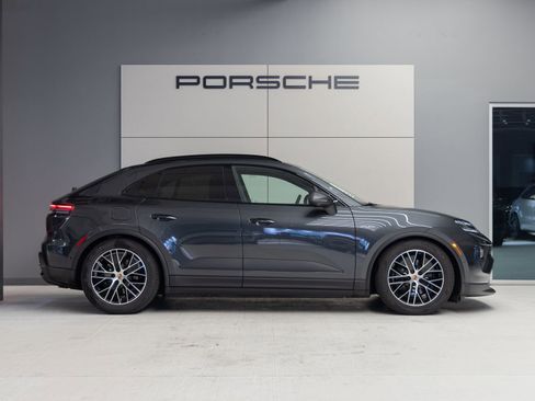 Certified 2026 Porsche Macan 4 Electric AWD/4WD image 8