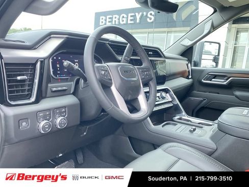 New 2026 GMC Sierra 3500 Denali w/ Denali Reserve Package AWD/4WD image 11