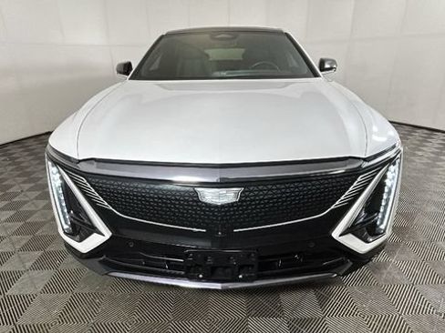 Used 2024 Cadillac Lyriq Sport RWD image 7