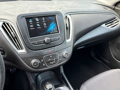 Used 2017 Chevrolet Malibu LS FWD image 8