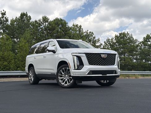 Used 2025 Cadillac Escalade Premium Luxury w/ Touring Package AWD/4WD image 2